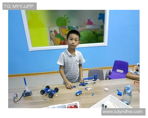 足球场上的无奈与坚持人生的另一种解读与思考